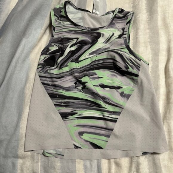 Lululemon Swift Speed Tank size 2 - Picture 1 of 3